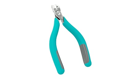 Pointed cutter, angled, wide and robust head