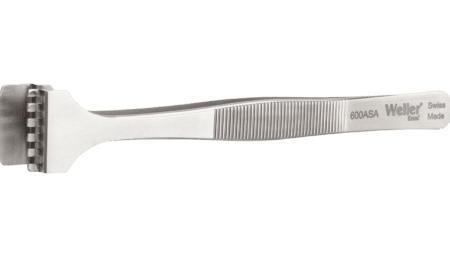 Wafer tweezers with flat lower blade