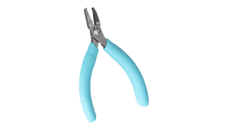 Distance cutter cuts copper wire to a length of 1.0 mm