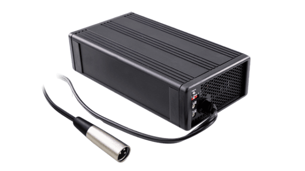 103W Ladegerät 13.8V/6.8A, XLR – Bild 2