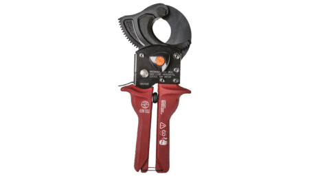 Compact cable cutter with ratchet