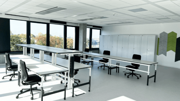 ESD Classic table width 1200 x depth 750 mm, height-adjustable - Image 2